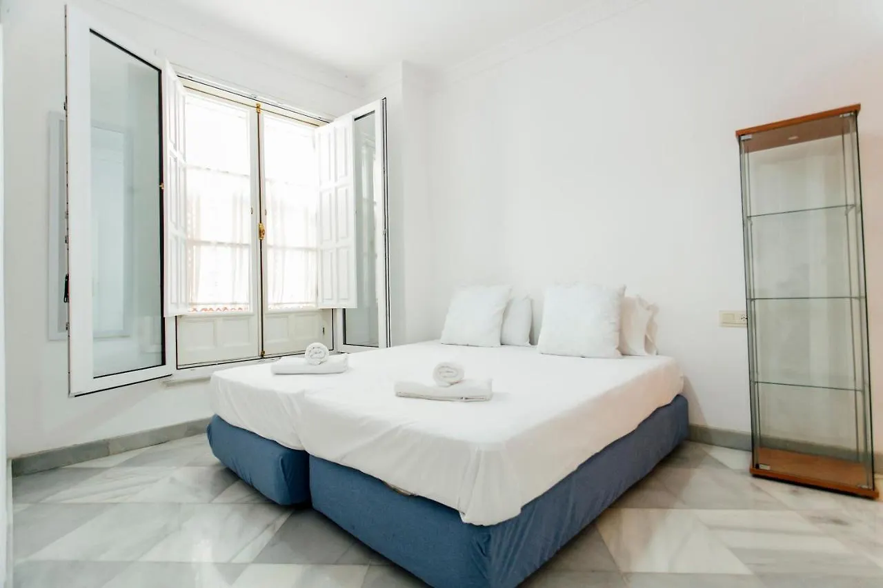 Cozy And Bright- 1Bd 1Bth - La Alfalfa Seville