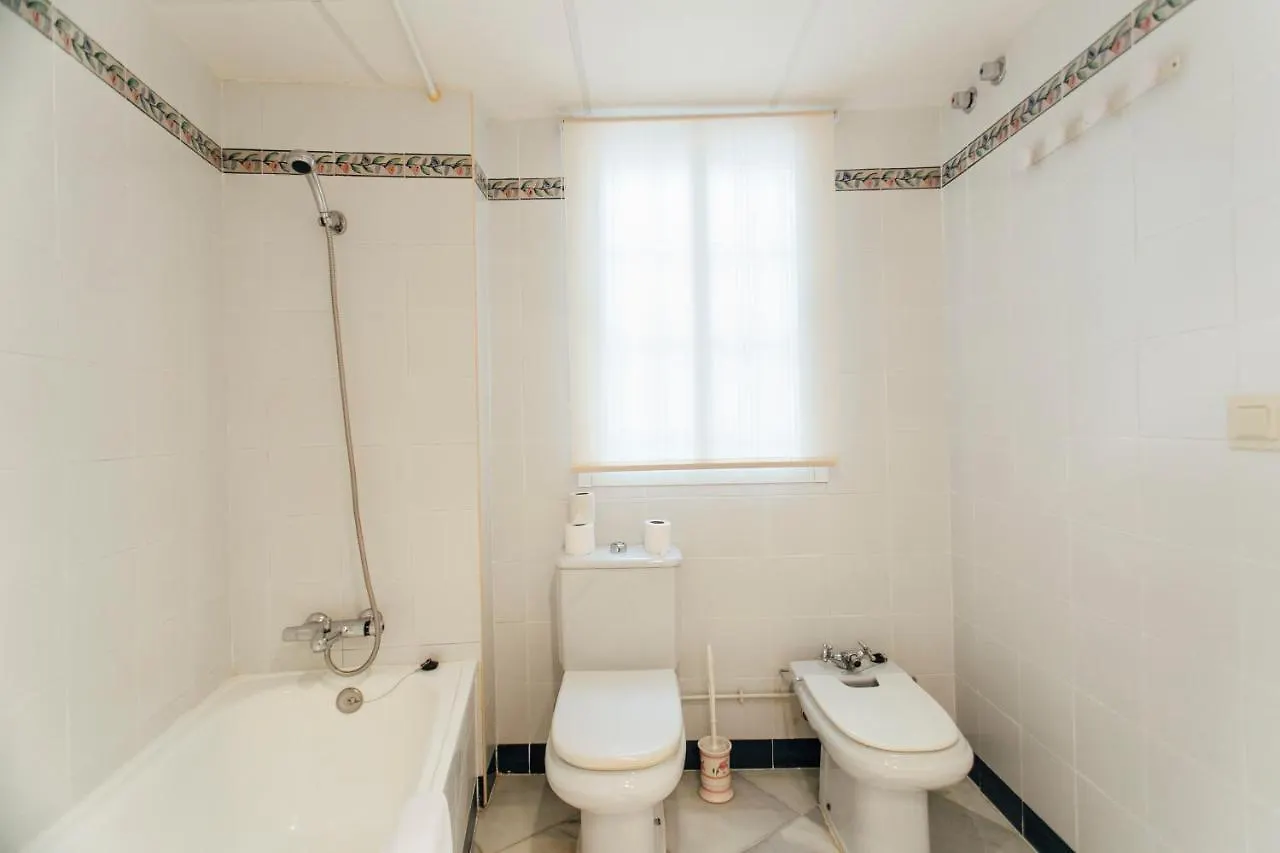 Cozy And Bright- 1Bd 1Bth - La Alfalfa Seville