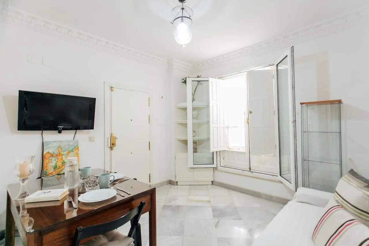 Cozy And Bright- 1Bd 1Bth - La Alfalfa Seville 0*,  Spain